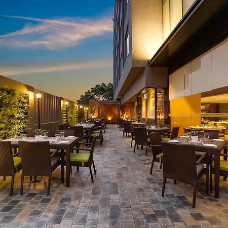 Lemon Tree Hotel Viman Nagar Пуна Экстерьер фото